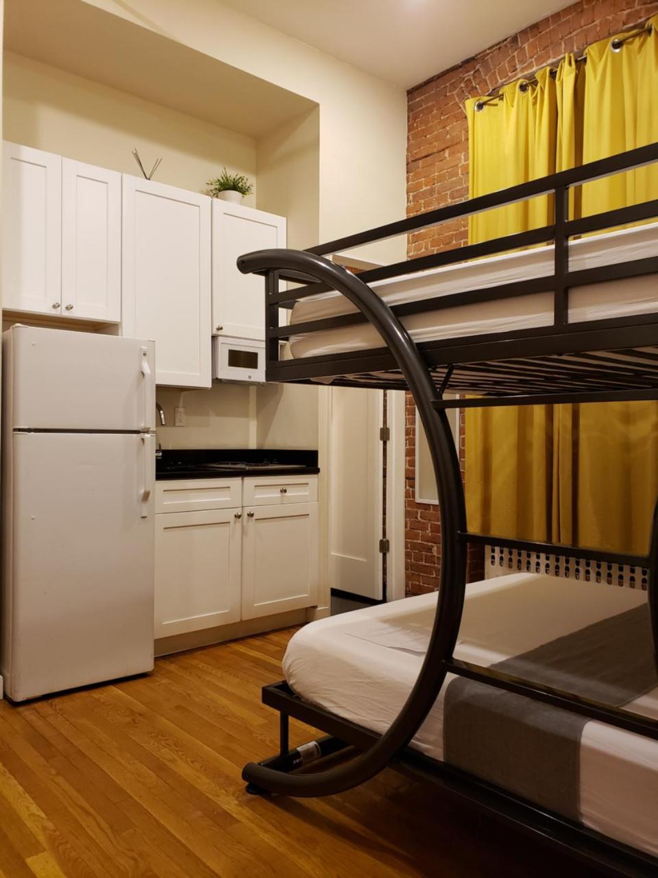 Apartment Broadway