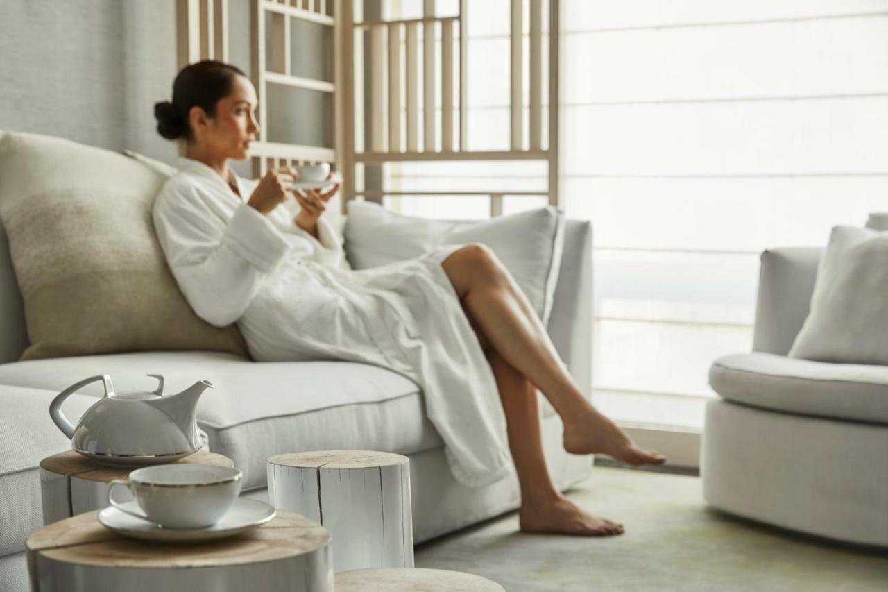 Four Seasons Downtown 5*