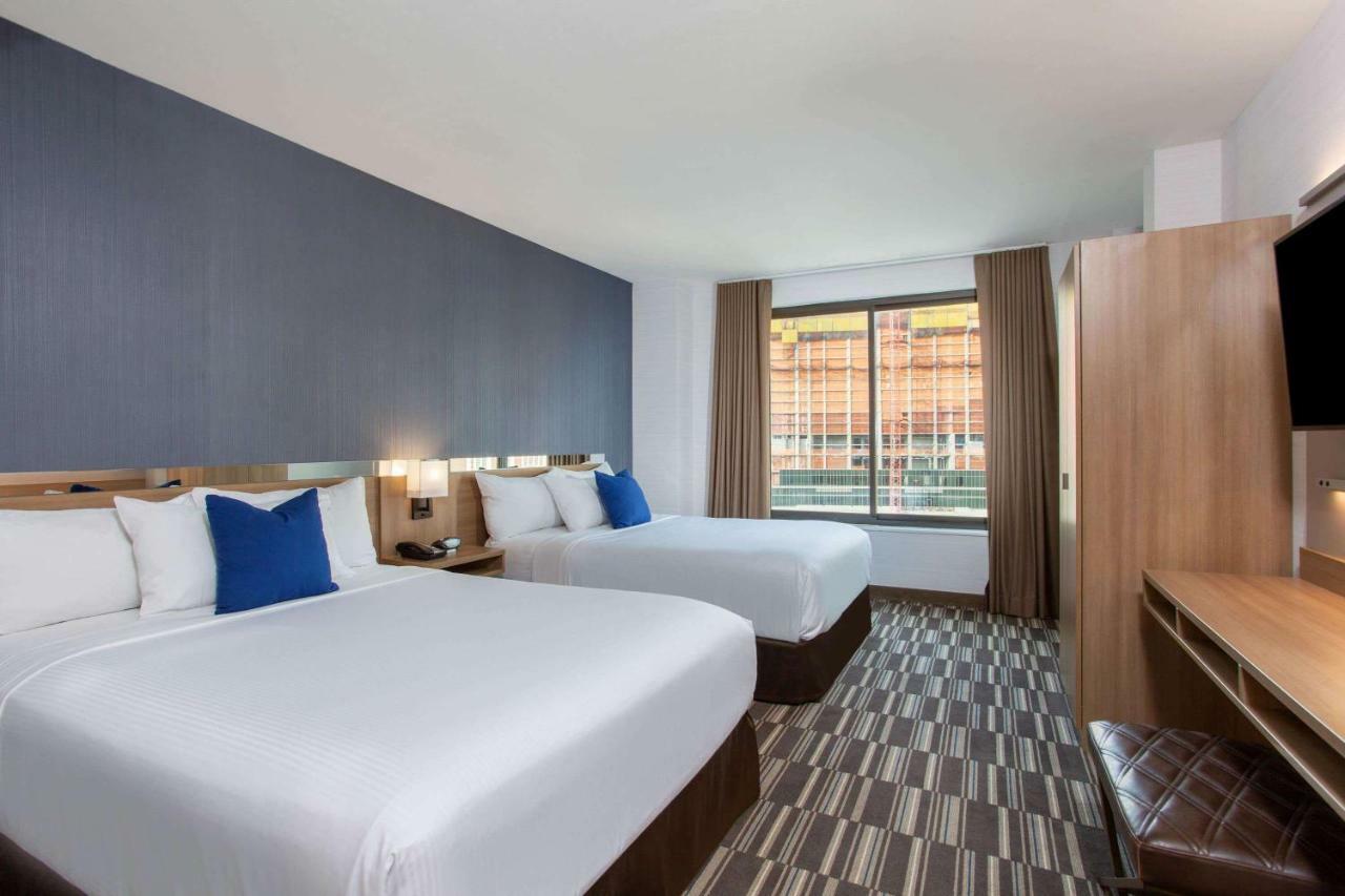 Microtel By Wyndham Long Island