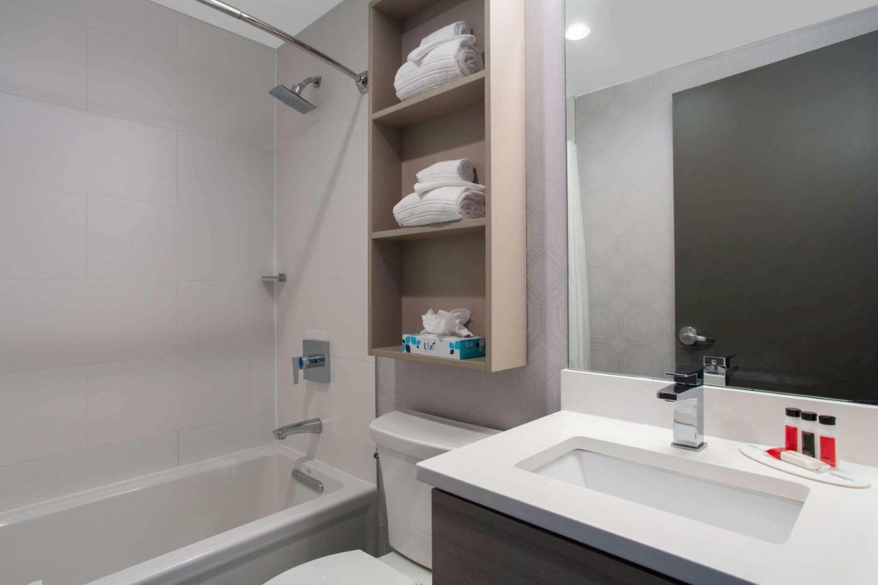 Microtel By Wyndham Long Island Nova York