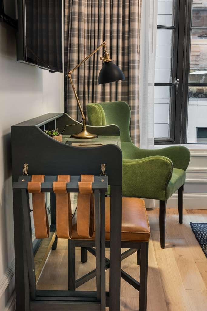 Merrion Row And Public House Hotel New York