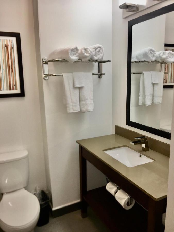 Hotel Wingate By Wyndham Jfk Airport, Far Rockaway Ny Nova York
